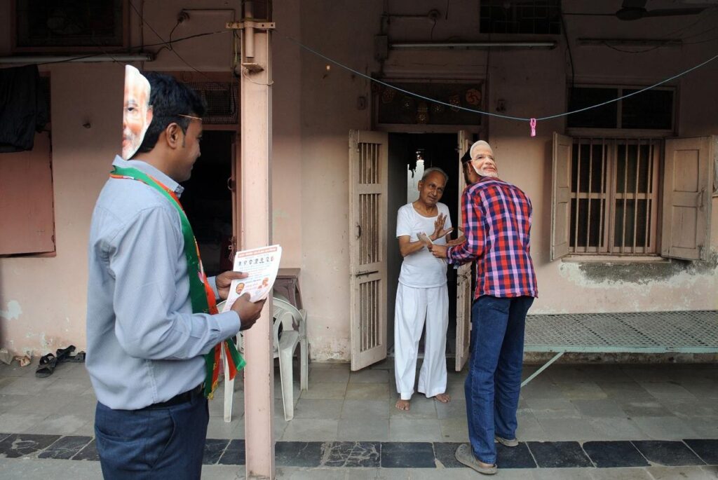 door to door campaigns by political leaders 1