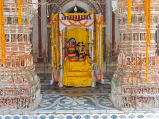 radha krishna temple maheshtala